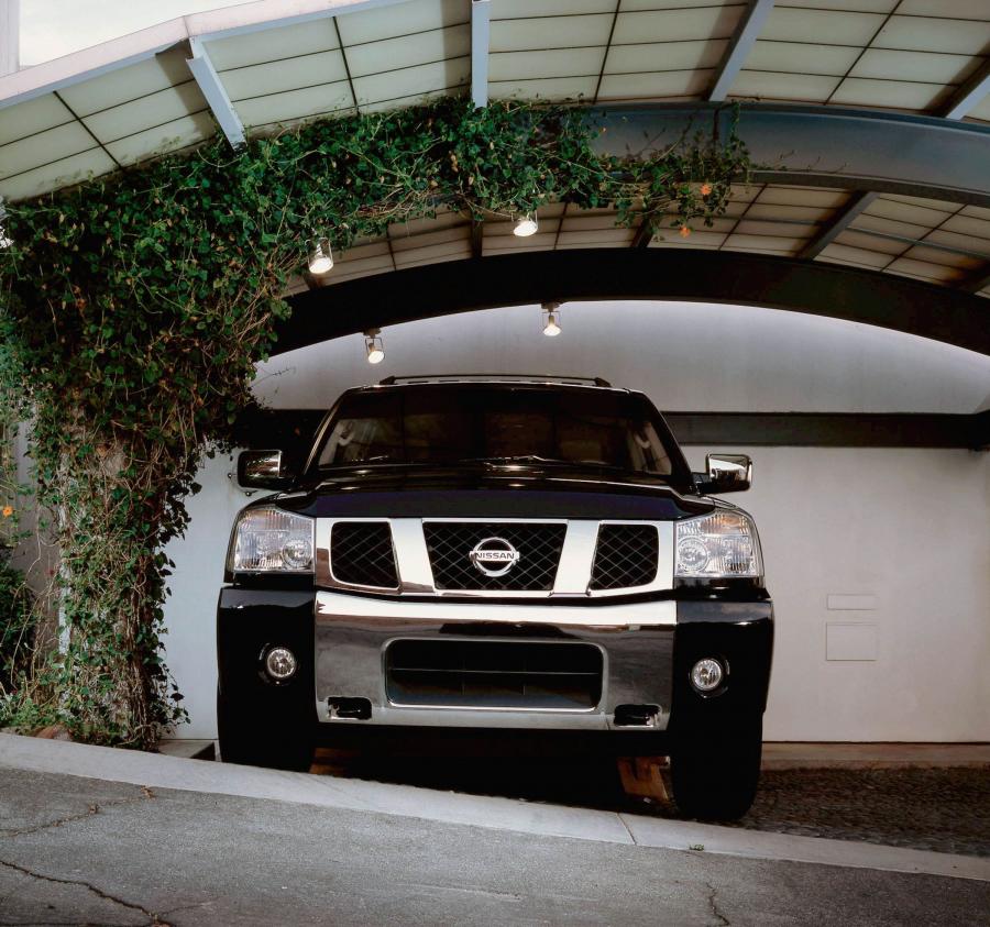  Nissan Armada 2008 года  (фото 37 из 40)